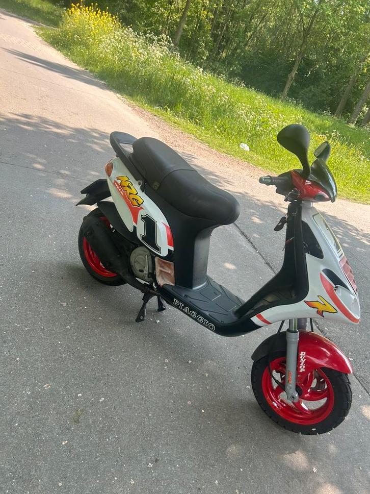 Piaggio nrg 180cc vespa gilera runner malossi zip sp 125cc, Fietsen en Brommers, Scooters | Piaggio, Zo goed als nieuw, Overige modellen
