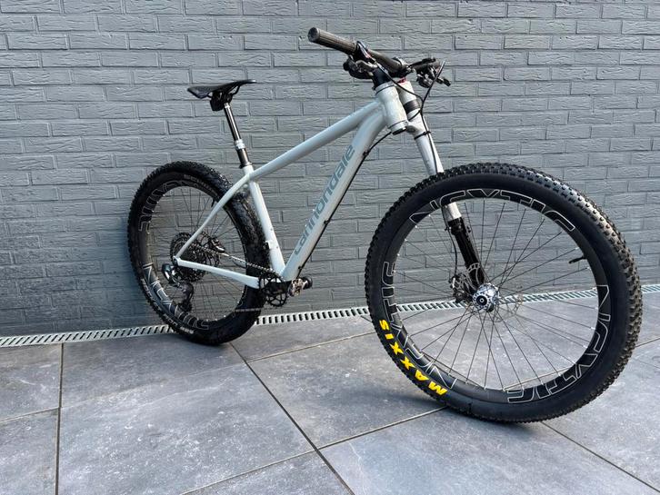 🔥NIEUWSTAAT🔥 CANNONDALE LEFTY, high end custom build, Fietsen en Brommers, Fietsen | Mountainbikes en ATB, Zo goed als nieuw