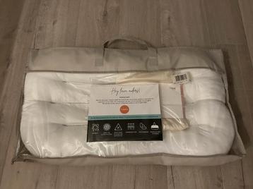 TUBUDU Baby Snuggle beschikbaar voor biedingen