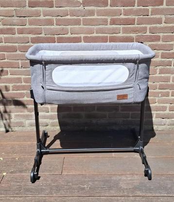 Beeju cosleeper met accesoires beschikbaar voor biedingen