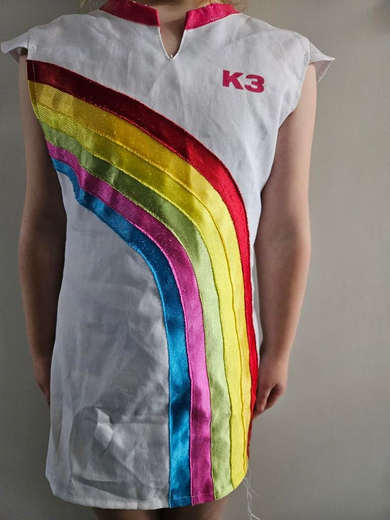 K3 Regenboog Jurkje Maat 3-6 jaar, Kinderen en Baby's, Carnavalskleding en Verkleedspullen, Gebruikt, Meisje, 104 of kleiner, Ophalen of Verzenden