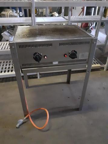 Barbecue uit de slagerij beschikbaar voor biedingen