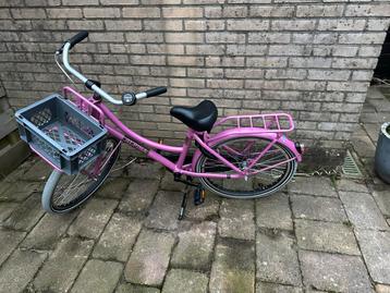 Mooie kinderfiets met krat! beschikbaar voor biedingen
