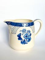 grote melkkan "Butterfly" Société Céramique Maestricht, Antiek en Kunst, Antiek | Servies los, Ophalen of Verzenden