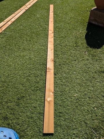 Vuren houten plinten/afwerk Latten  beschikbaar voor biedingen
