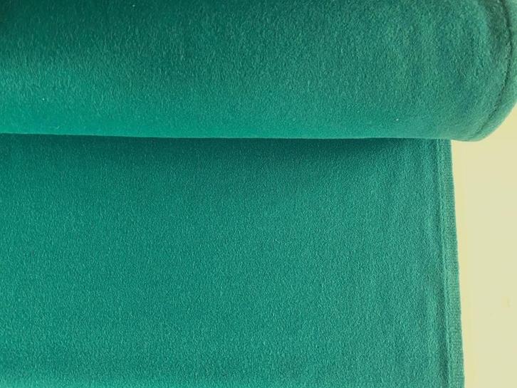 Kvadrat Divina 842; groen; 5,55 meter wollen meubelstof, Hobby en Vrije tijd, Stoffen en Lappen, Nieuw, Wol, 120 cm of meer, 200 cm of meer