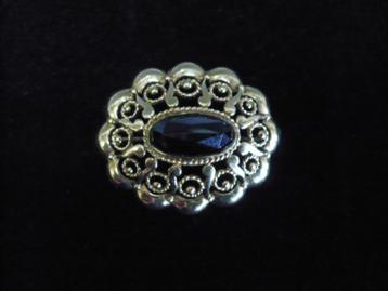 14 karaat 585,00 gouden broche met granaat steen 6.4 gram beschikbaar voor biedingen