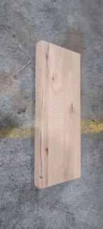 Eiken overzet vensterbank

545mm x 200mm, Doe-het-zelf en Verbouw, Plinten en Afwerking, Vensterbanken, Eiken, Nieuw, Ophalen of Verzenden