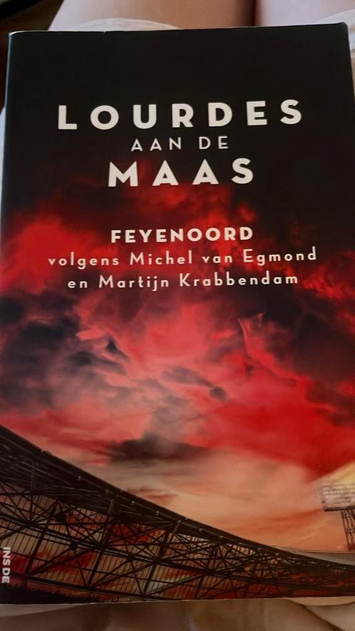Michel van Egmond - Lourdes aan de Maas, Boeken, Sportboeken, Zo goed als nieuw, Balsport, Ophalen of Verzenden