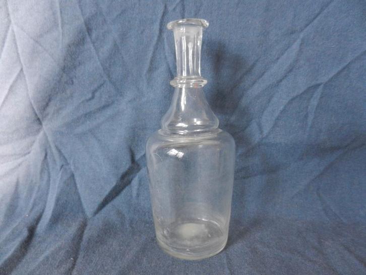 Helder glazen flesje , 1e helft 19e eeuw h. 15,4 cm., Antiek en Kunst, Antiek | Glas en Kristal, Ophalen of Verzenden