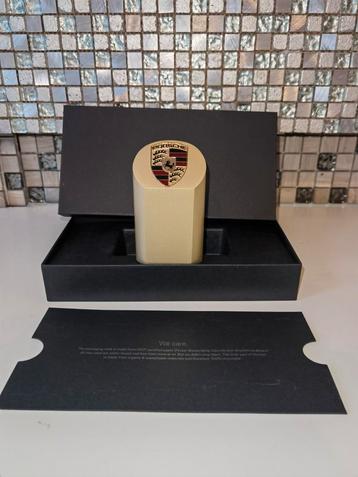 Porsche block gold aluminium presse papier / paperweight  