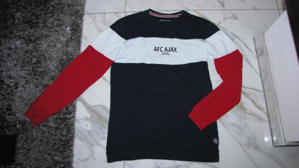 164 AJAX sweater, Ophalen of Verzenden, Zo goed als nieuw, Jongen, Trui of Vest