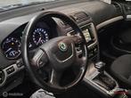Skoda Octavia Combi 1.8 TSI Elegance Business Line Schuifdak, Auto's, Euro 5, Zwart, 4 cilinders, 1290 kg