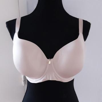 Bh triumpf 80f voorgevormde cups beschikbaar voor biedingen