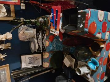 Rommelmarkt spullen partij winkelinventaris beschikbaar voor biedingen