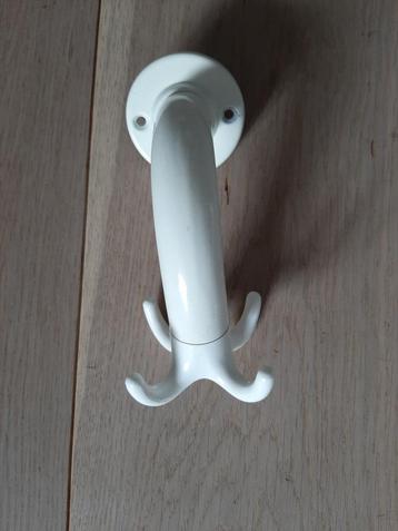 haak  beschikbaar voor biedingen