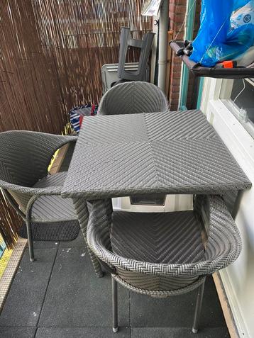 tuinset-balkonset beschikbaar voor biedingen