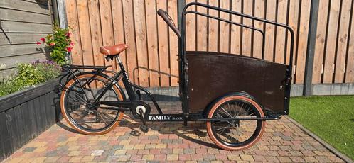 VOGUE FAMILY BASIC  bakfiets met peuter- en babyzitje & hoes, Fietsen en Brommers, Fietsen | Bakfietsen, Zo goed als nieuw, Overige merken