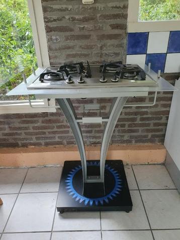 Gasfornhuis Whirpool beschikbaar voor biedingen