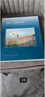 De fabriek de geschiedenis van onze suikerfabriek, Ophalen of Verzenden, Zo goed als nieuw