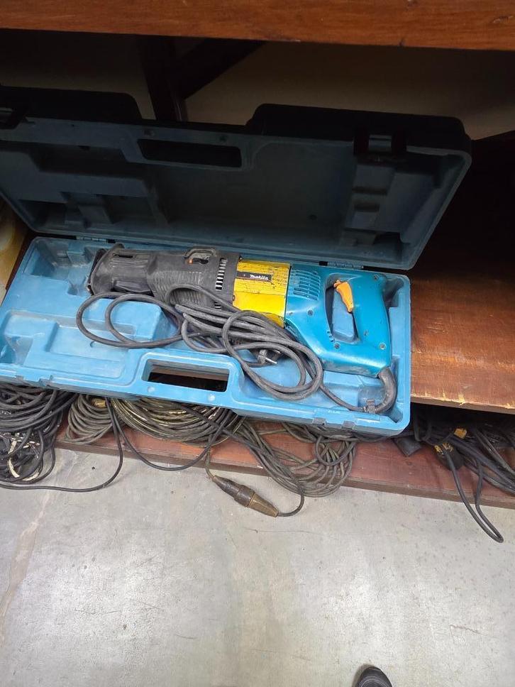 Makita JR3020 Reciprozaag, Doe-het-zelf en Verbouw, Gereedschap | Zaagmachines, Gebruikt, Reciprozaag, 600 tot 1200 watt, 70 mm of meer