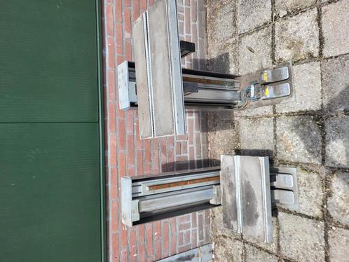 Pneumatische heflift festo, Doe-het-zelf en Verbouw, Lieren en Takels, Zo goed als nieuw, Ophalen
