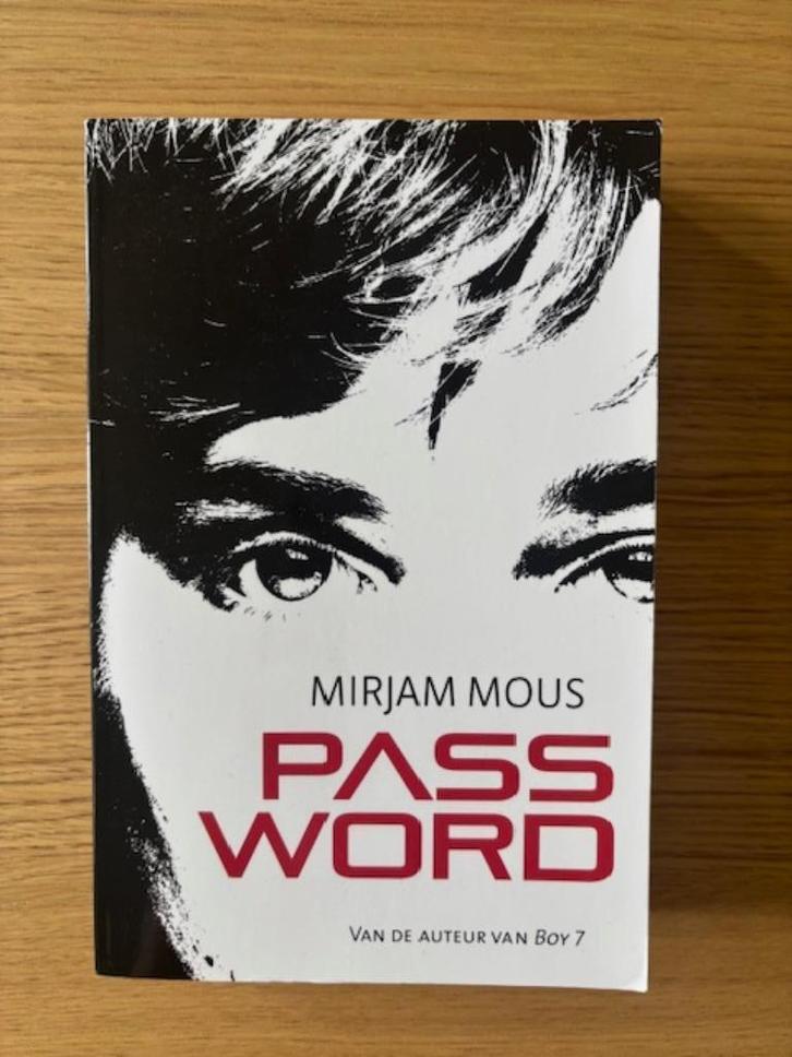 Password, Boeken, Kinderboeken | Jeugd | 13 jaar en ouder, Zo goed als nieuw, Fictie, Ophalen of Verzenden