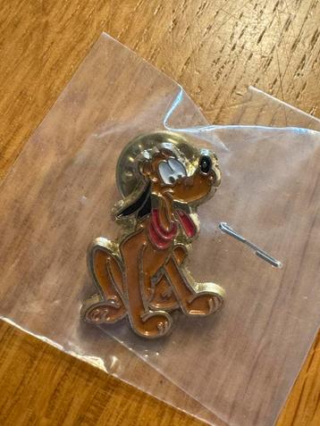 Disney Pins - Pluto en Minnie Mouse beschikbaar voor biedingen