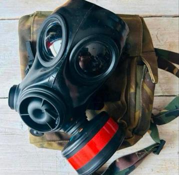 Gasmasker FM -12 oefenbus en tas beschikbaar voor biedingen