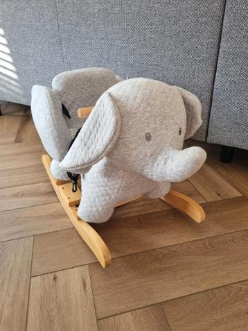 Hobbelfiguur Nattoe zgan olifant grijs beschikbaar voor biedingen
