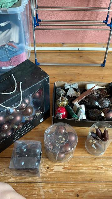 Verschillende kerstballen! beschikbaar voor biedingen