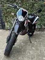 Derbi Senda SM 50 DRD X-Treme 2017, Fietsen en Brommers, Brommers | Derbi, Maximaal 45 km/u, 50 cc, 6 versnellingen, Zo goed als nieuw