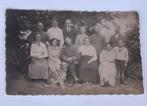 Fotokaart- familieportret- mannen- vrouwen- kind- hond, Ophalen of Verzenden, Voor 1940, Overige onderwerpen, Foto