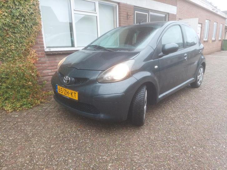 Toyota Aygo 1.0 12V Vvt-i 5DRS 2008 Grijs, Auto's, Toyota, Particulier, Aygo, Benzine, A, Hatchback, Handgeschakeld, Origineel Nederlands