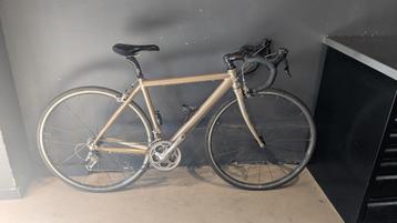 Racefiets dames beschikbaar voor biedingen