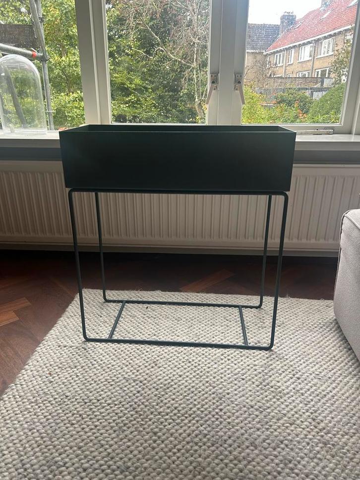 Ferm Living Plant Box - zwart/antraciet, Tuin en Terras, Bloembakken en Plantenbakken, Gebruikt, Metaal, Binnen, 30 tot 60 cm