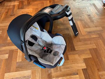 COMPLEET Maxi-Cosi cabriofix + familyfix base + extra’s beschikbaar voor biedingen