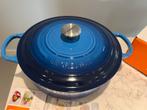 Nieuwe Le Creuset Risotto pan 30 cm Azure in de doos, Huis en Inrichting, Keuken | Potten en Pannen, Gietijzer, Nieuw, Ophalen of Verzenden