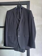 Zwart pak met witte blouse, Kleding | Heren, Kostuums en Colberts, Maat 56/58 (XL), Zo goed als nieuw, Zwart, Ophalen
