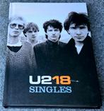 U2 - 18 Singles + boek, Ophalen of Verzenden, Zo goed als nieuw, Poprock