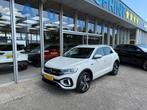 Volkswagen T-Roc 1.5 TSI R-Line Edition 150PK / LED KOPLAMPE, 1258 kg, 4 cilinders, 150 pk, Leder en Stof