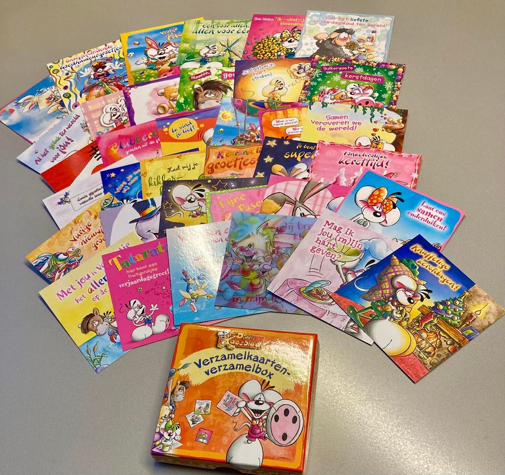 SALE Diddl 36 kaarten + verzamelbox 2005 2006 2007 compleet, Verzenden, Diddl, Zo goed als nieuw, Papier, Kaart of Schrift