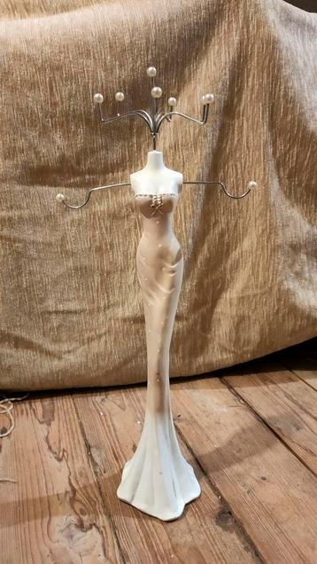 Sieraden Standaard  beschikbaar voor biedingen