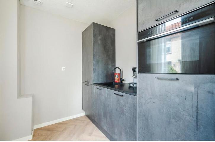 Moderne volledige keuken, 2,5 jaar oud, Whirlpool apparatuur, Huis en Inrichting, Keuken | Complete keukens, Zo goed als nieuw