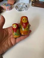 2 kleine baboesjka’s matroesjka zie foto’s oud, Ophalen of Verzenden, Gebruikt