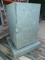 Belgisch hardsteen zuil. 40x40x65cm, Ophalen, Zo goed als nieuw
