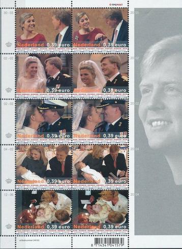 2004 Vel Koninklijke Familie Postfris. beschikbaar voor biedingen