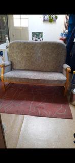 Vintage Driepersoonsbank met Houten Frame, Huis en Inrichting, Banken | Bankstellen, Ophalen, Gebruikt, 150 tot 200 cm, Vintage