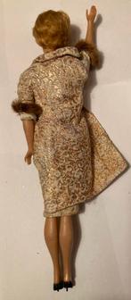 Vintage Barbie Pop met Gouden Jurk, Ophalen of Verzenden, Gebruikt, Barbie