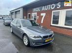 BMW 5-serie Touring 520i High Executive , APK 05-25 Leer 195, Auto's, Origineel Nederlands, Te koop, Zilver of Grijs, 5 stoelen